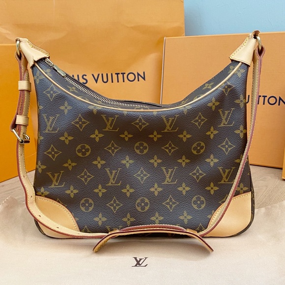 Louis Vuitton Handbags - 💎✨LIKE NEW✨💎Authentic Louis Vuitton Shoulder Bag